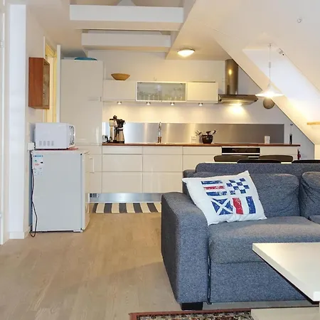 Apartamento Lovely In With House Sea View